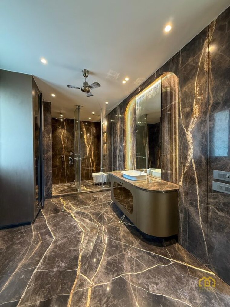 Bathroom, greater kailash 4 Bedroom 9000 Sq.Ft. Builder Floor In Greater Kailash Delhi 10465731