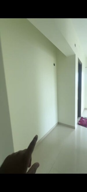 Room in 2 BHK Apartment at Kalpataru Paramount B, Kapur Bawdi – for Sale