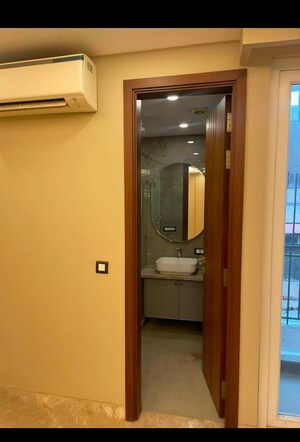 Furnished Amenities in 3 BHK Builder Floor at Greater Kailash I – for Sale