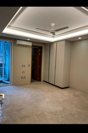 Room in 3 BHK Builder Floor at Greater Kailash I – for Sale
