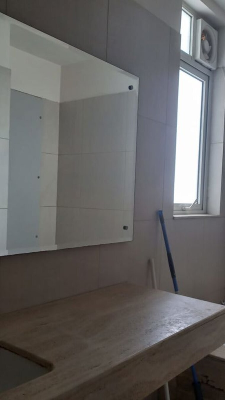 Bathroom, ireo-victory-valley 4 Bedroom 2860 Sq.Ft. Apartment In Sector 67 Gurgaon 10465793