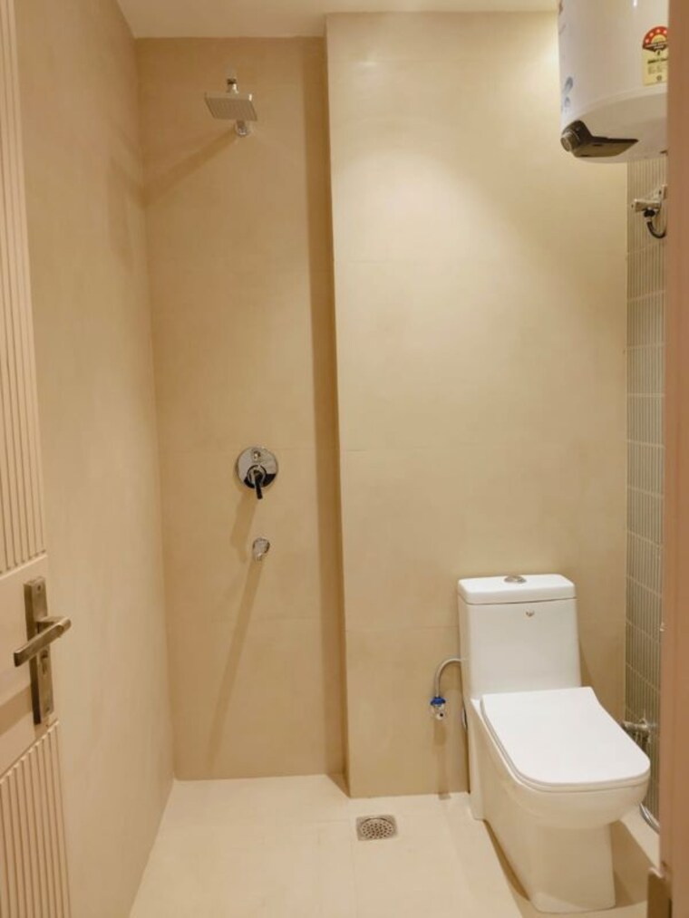 Bathroom, ansal-api-happy-homes 1 Bedroom 869 Sq.Ft. Builder Floor In Sector 42 Gurgaon 10465814