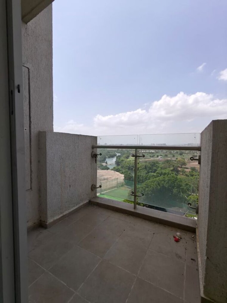 Balcony, lodha-belmondo 1 Bedroom 500 Sq.Ft. Apartment In Gahunje Pune 10458398