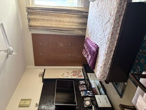 Furnished Amenities in 3 BHK Apartment at Kalpataru Vista, Sector 128 – for Rent