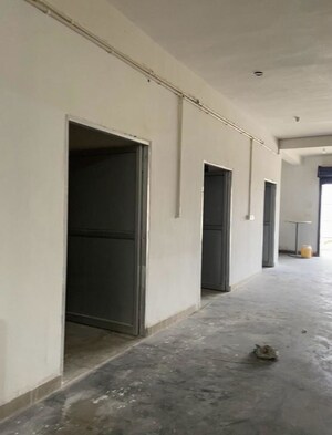 Room in  Office Space in IT/SEZ at Morabadi – for Rent