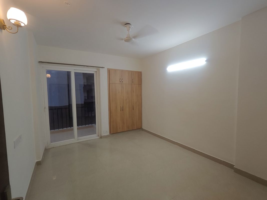 2 BHK + Servant Room 1130 Sq.Ft. Apartment in 3C Lotus Boulevard