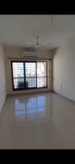 2 BHK Apartment For Sale in K Raheja Palm Spring