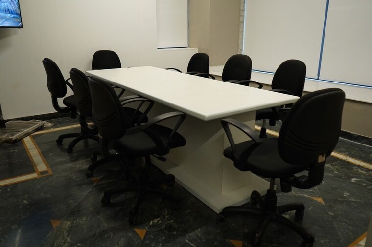 Team Area, connaught place Commercial Office Space 5000 Sq.Ft. In Connaught Place Delhi 10465872
