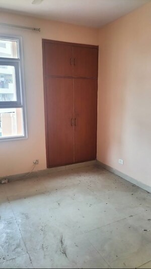 Room in 2 BHK Apartment at SRS Residency, Sector 88 – for Sale