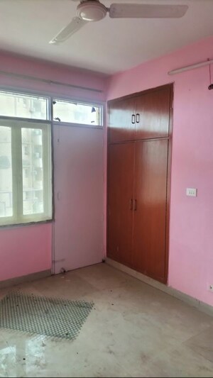 Room in 2 BHK Apartment at SRS Residency, Sector 88 – for Sale