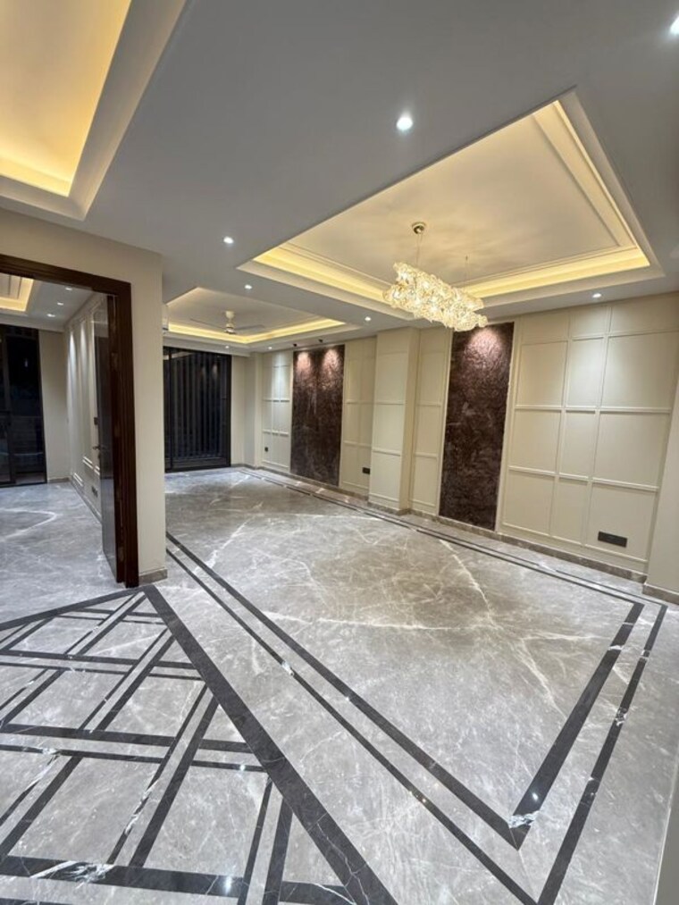  Parking, sushant lok i 3 Bedroom 217 Sq.Yd. Builder Floor In Sushant Lok I Gurgaon 10465924