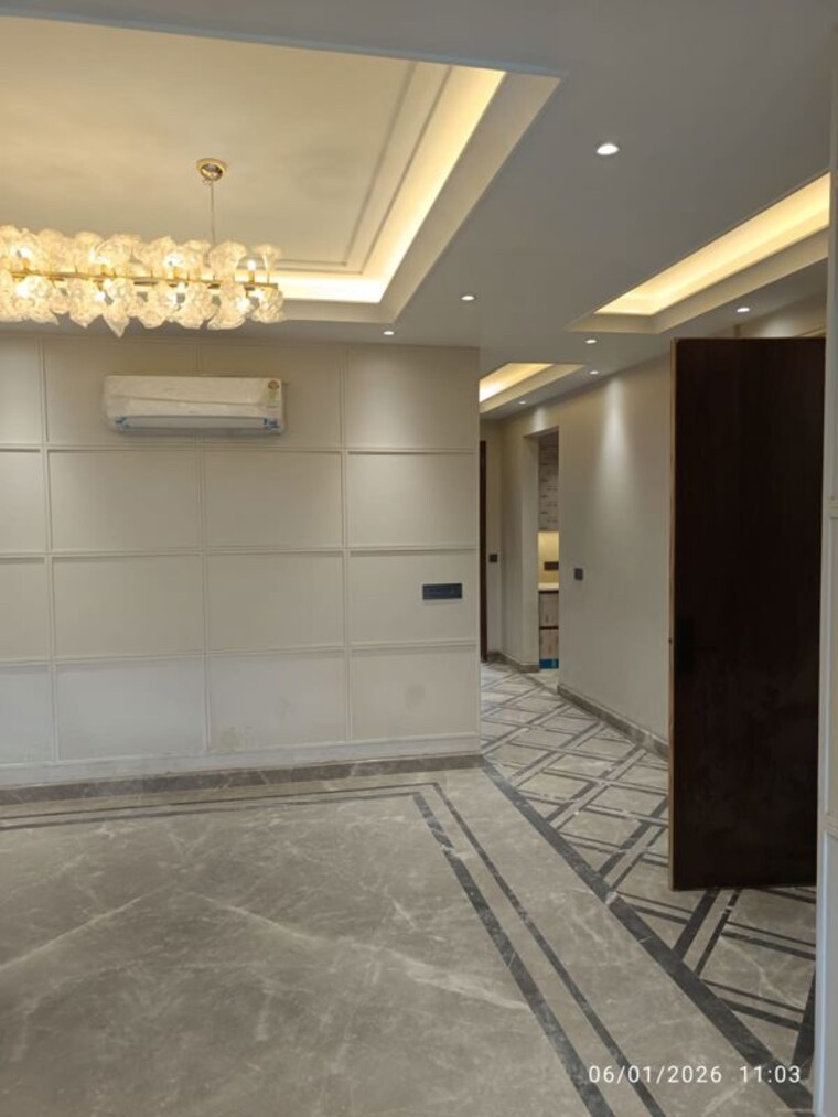 Bathroom, sushant lok i 3 Bedroom 217 Sq.Yd. Builder Floor In Sushant Lok I Gurgaon 10465924
