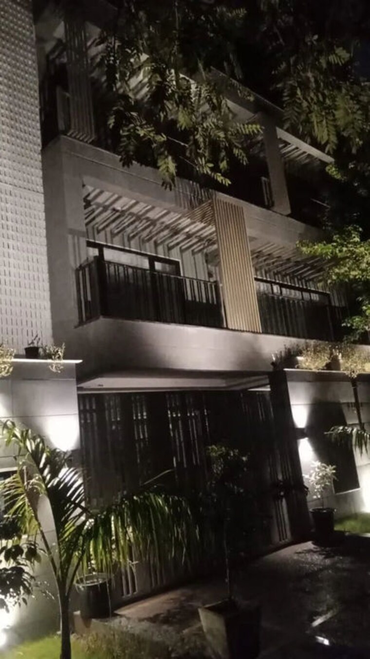 Exterior View, dlf phase i 5 Bedroom 750 Sq.Yd. Builder Floor In Dlf Phase I Gurgaon 10465925