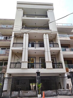 4 BHK Builder Floor For Sale in Uppal Southend