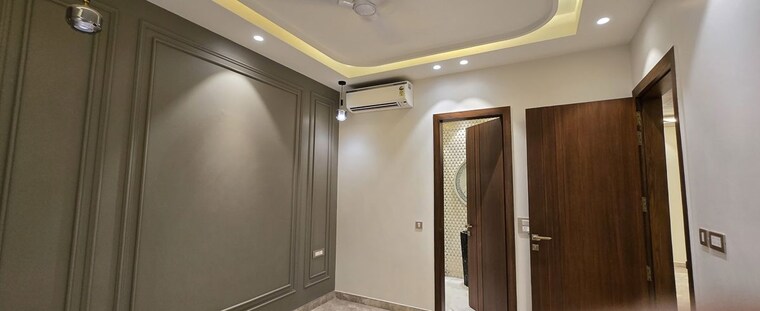 undefined, rohini sector 18 4 Bedroom 240 Sq.Yd. Builder Floor In Rohini Sector 18 Delhi 10448744