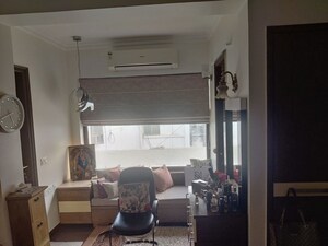 Furnished Amenities in 4 BHK Builder Floor at Safdarjung Enclave – for Rent