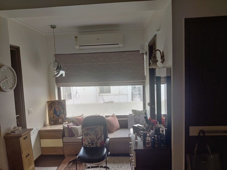 undefined, safdarjung enclave 4 Bedroom 500 Sq.Yd. Builder Floor In Safdarjung Enclave Delhi 10465953