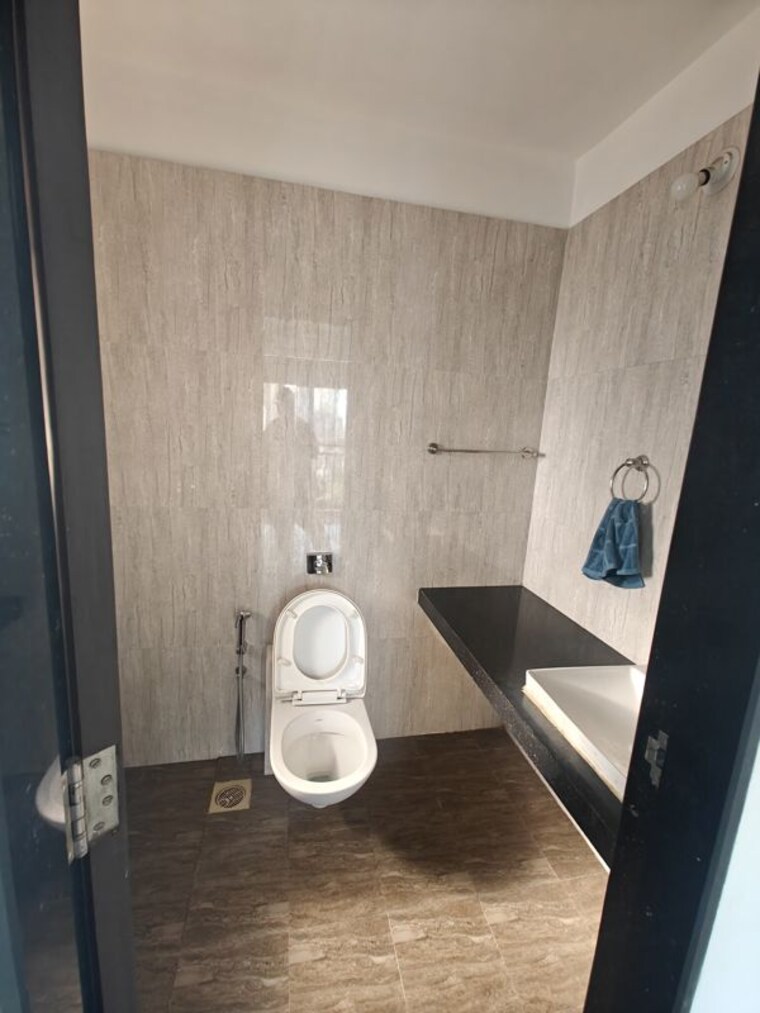 Bathroom, lalitambika-akshay 2 Bedroom 610 Sq.Ft. Apartment In Worli Mumbai 10465969
