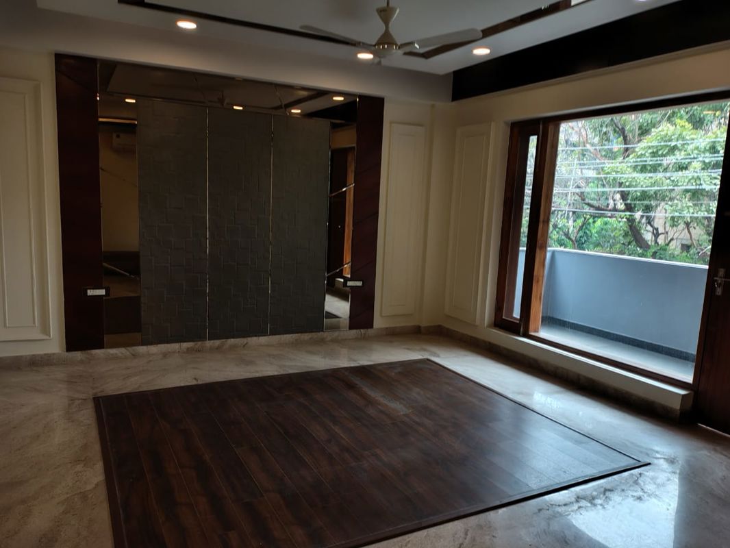 4 BHK + Servant Room 4200 Sq.Ft. Apartment in Unitech The World Spa