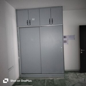 Room in 2 BHK Apartment at Rajapushpa Provincia, Narsingi – for Rent