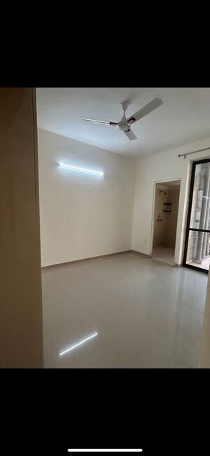 Room in 2 BHK Apartment at Conscient Habitat Prime, Sector 99a – for Rent