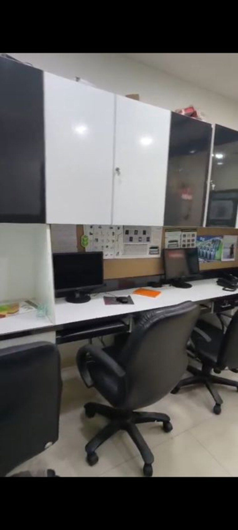 Team Area, netaji subhash place Commercial Office Space 700 Sq.Ft. In Netaji Subhash Place Delhi 10466028