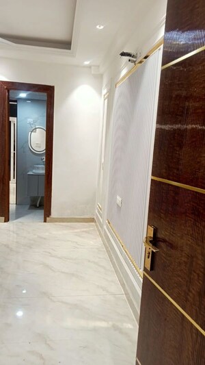 Building Lobby in 2 BHK Builder Floor at Sector 49 – for Sale