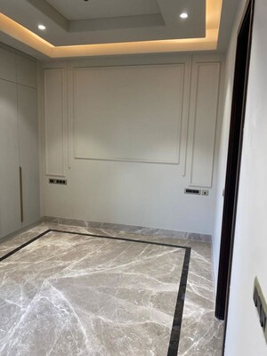 Room in 3 BHK Builder Floor at Kalkaji – for Rent