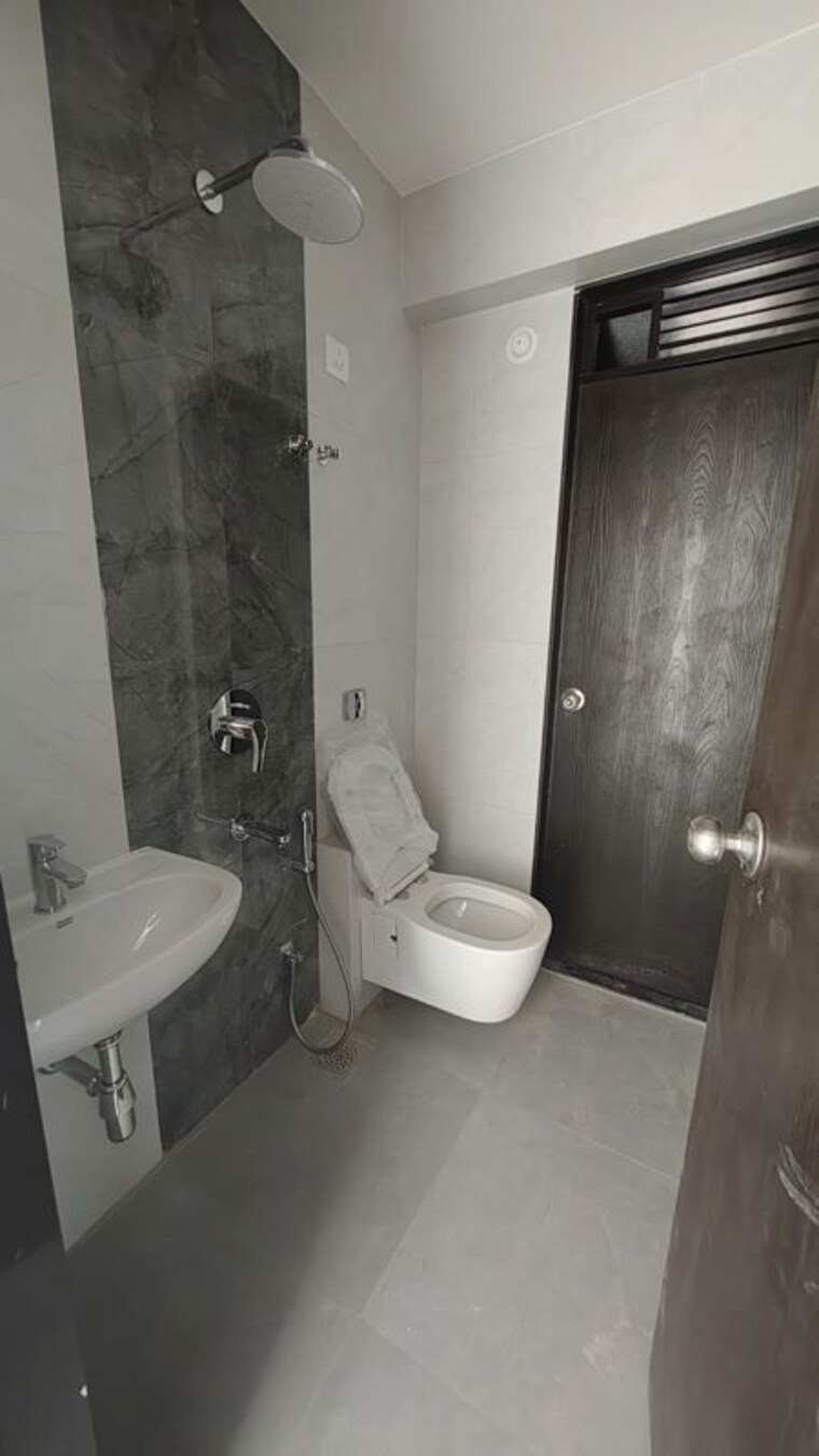Bathroom, the-baya-central 1 Bedroom 700 Sq.Ft. Apartment In Lower Parel Mumbai 10466090