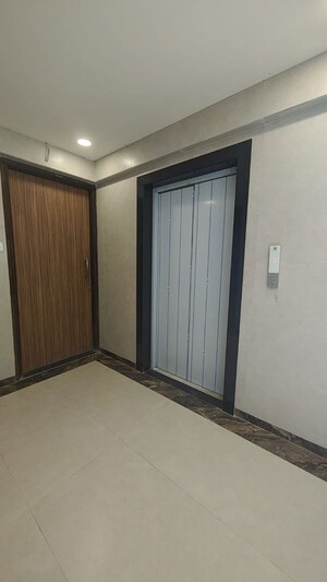 Room in 1 BHK Apartment at The Baya Central, Lower Parel – for Rent