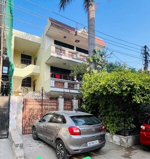 6+ BHK Villa For Sale in Sector 39