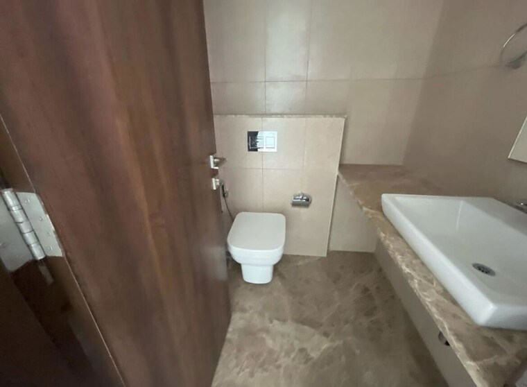 Bathroom, peninsula-salsette-27 2 Bedroom 809 Sq.Ft. Apartment In Byculla Mumbai 10466094
