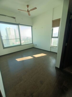 2 BHK Apartment For Rent in Peninsula Salsette 27, Byculla