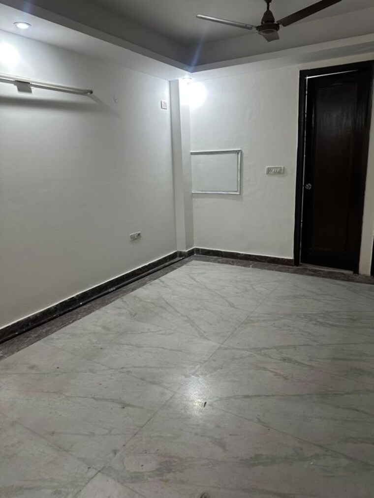 Room, naraina 3 Bedroom 150 Sq.Yd. Builder Floor In Naraina Delhi 10466128