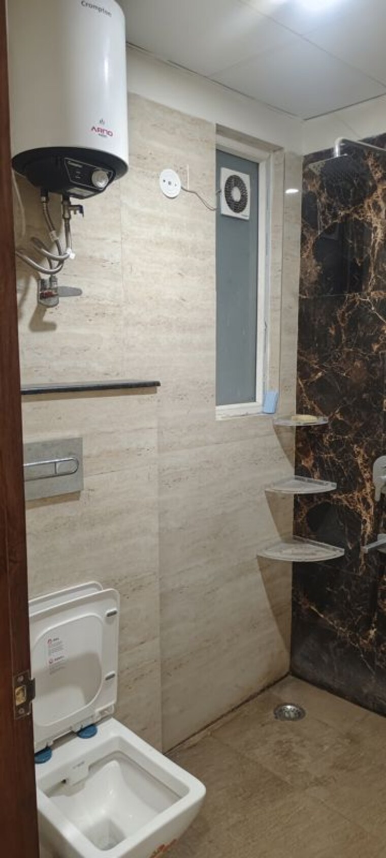 Bathroom, unitech-deerwood-chase 4 Bedroom 2450 Sq.Ft. Builder Floor In Nirvana Country Gurgaon 10466129