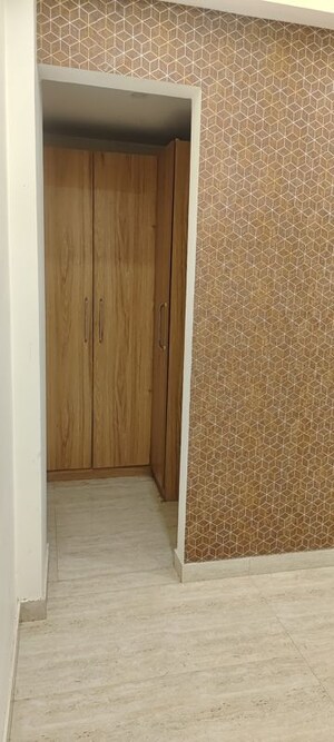 Room in 4 BHK Builder Floor at Unitech Deerwood Chase, Nirvana Country – for Rent