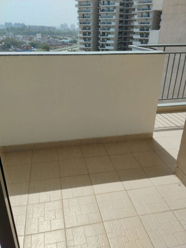 Balcony, adani-m2k-oyster-grande 4 Bedroom 3200 Sq.Ft. Apartment In Sector 102 Gurgaon 10466131