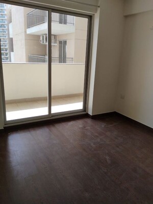 Room in 4 BHK Apartment at Adani M2K Oyster Grande, Sector 102 – for Rent