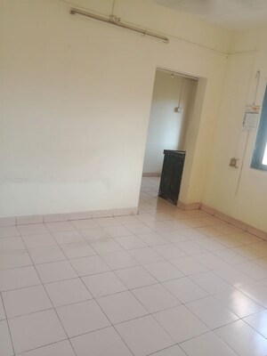 Room in 1 BHK Apartment at Ulwe Sector 19 – for Sale
