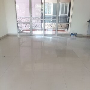 Dining Room in 3 BHK Apartment at Omaxe The Nile, Sector 49 – for Rent