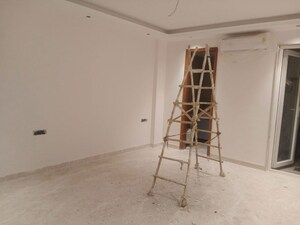 Room in 2 BHK Builder Floor at Greater Kailash Part 3 – for Rent