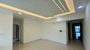 Room in 3 BHK Apartment at Runwal Sanctuary, Mulund West – for Rent