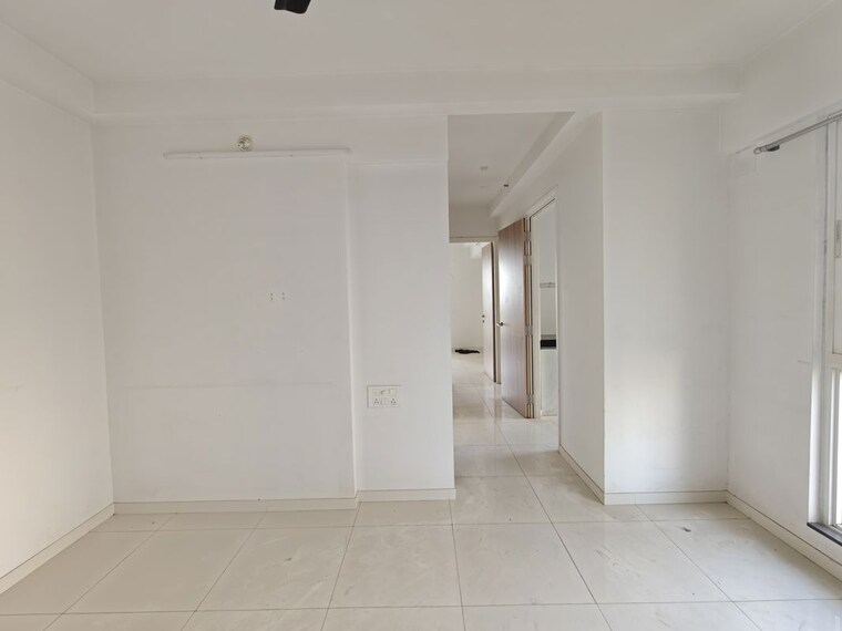 Room, godrej-emerald 3 Bedroom 927 Sq.Ft. Apartment In Ghodbunder Road Thane 10466241