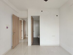 Room in 3 BHK Apartment at Godrej Emerald, Ghodbunder Road – for Rent