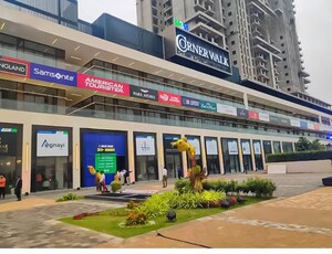  Office Space For Sale in M3M Corner Walk, Sector 74