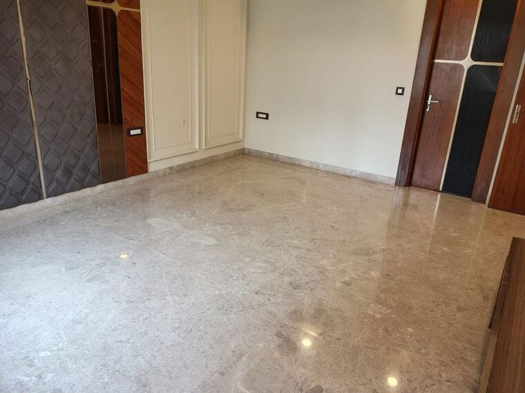 Room, dlf cyber city 4 Bedroom 500 Sq.Ft. Builder Floor In Dlf Cyber City Gurgaon 10466276