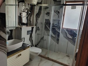 Washroom in 4 BHK Builder Floor at Dlf Cyber City – for Rent