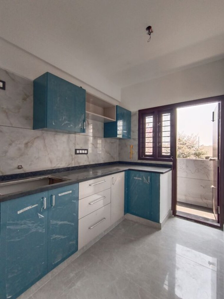 Kitchen, reliable layout 1 Bedroom 550 Sq.Ft. Builder Floor In Reliable Layout Bangalore 10466279
