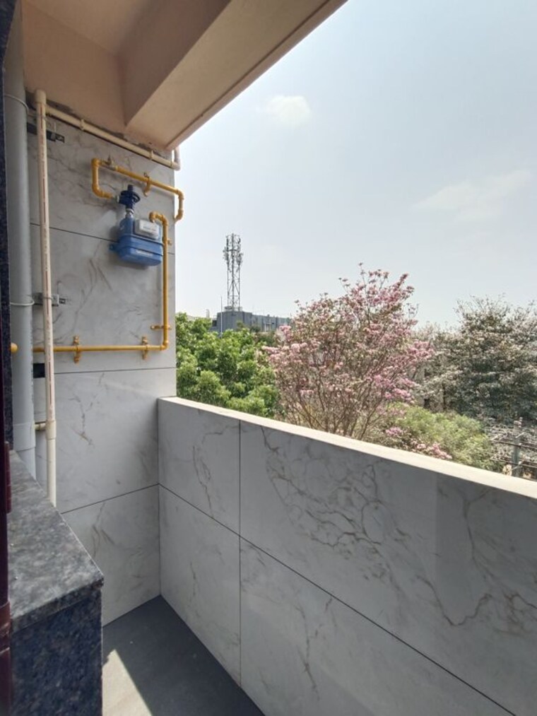 Balcony, reliable layout 1 Bedroom 550 Sq.Ft. Builder Floor In Reliable Layout Bangalore 10466279