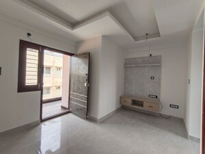 Room in 1 BHK Builder Floor at Reliable Layout – for Rent